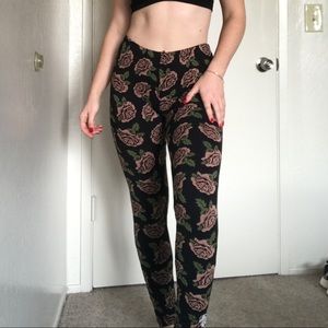 Santa Cruz skateboards floral leggings